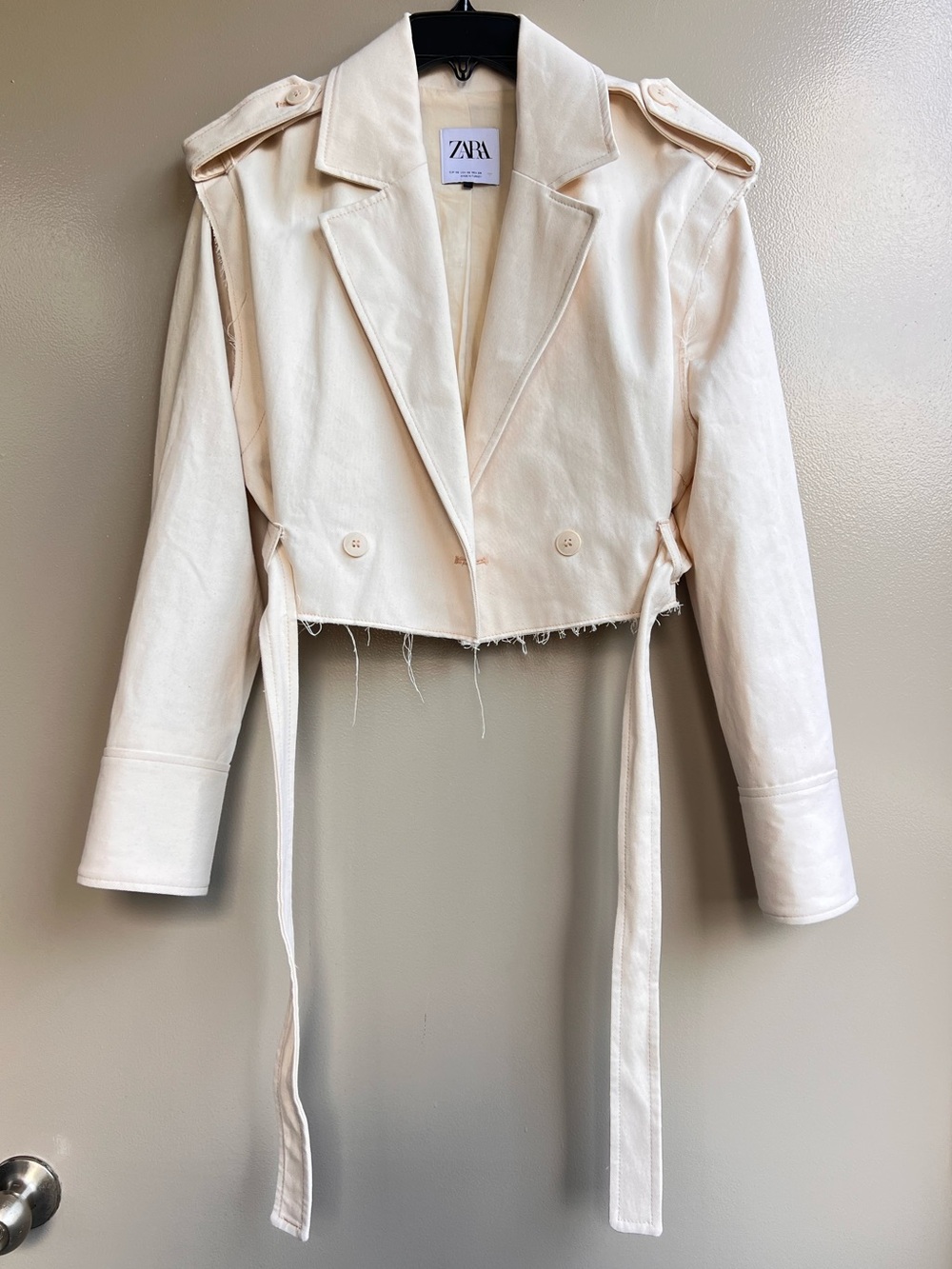 Zara XS S Cropped Denim Trench Jacket Ivory Raw Hem Belted Cotton Utility Blazer - Picture 3 of 16